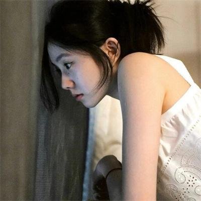 不信神的女子海报